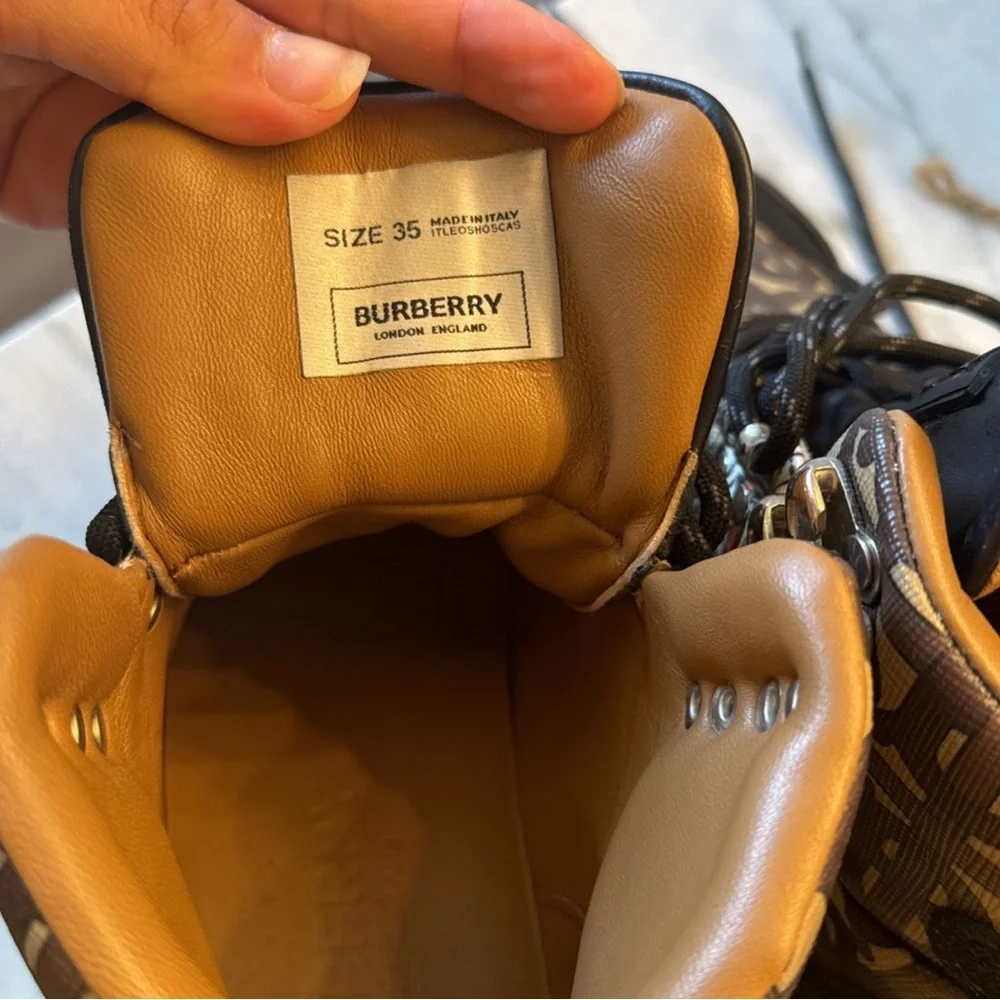 Burberry authentic shoes size 6.5 - Picture 2 of 5